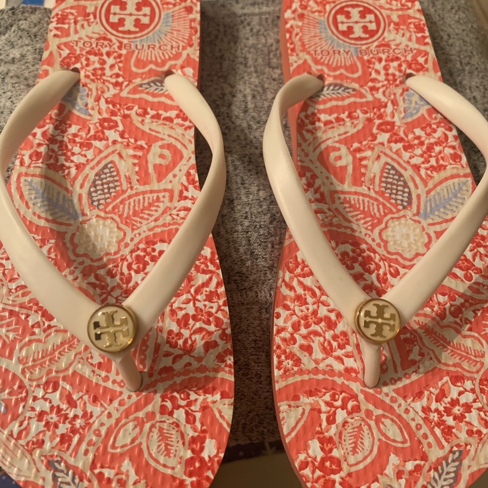 TORY BURCH SANDALS.